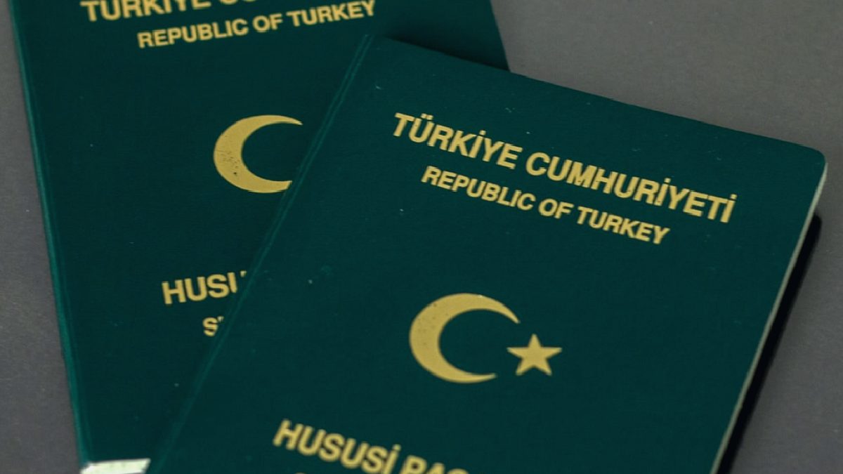 Pilotlar ve Mühendis/Mimarlara Yeşil Pasaport Yolda
