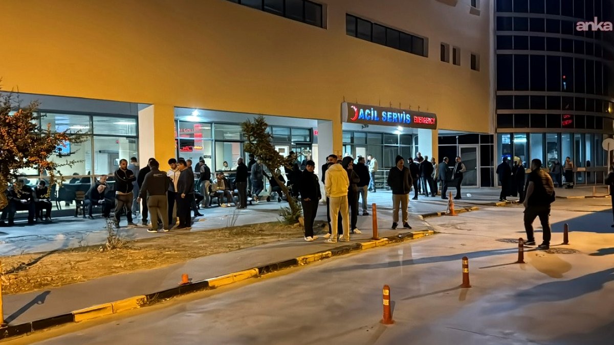 Soma'da Maden Faciası: 2 İşçi Hayatını Kaybetti, 3 Kişi Kurtarılmayı Bekliyor