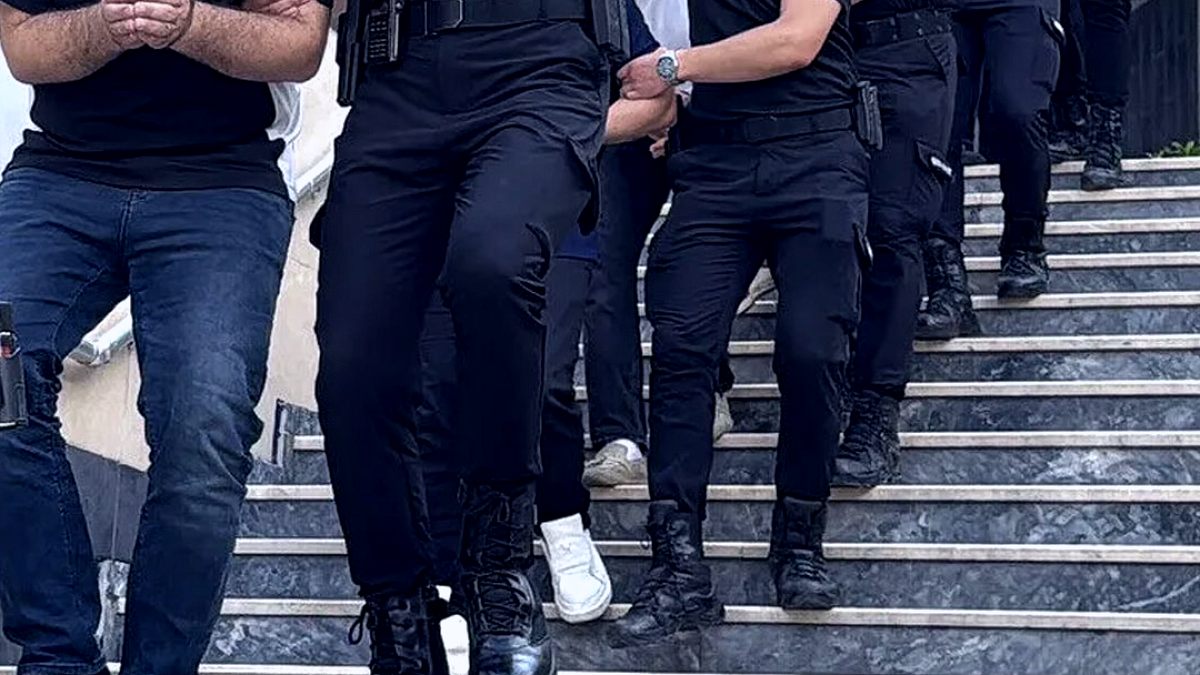 Adana'da Yılın Operasyonu: Ağır Cezalı 4 Firari Şafakla Yakalandı