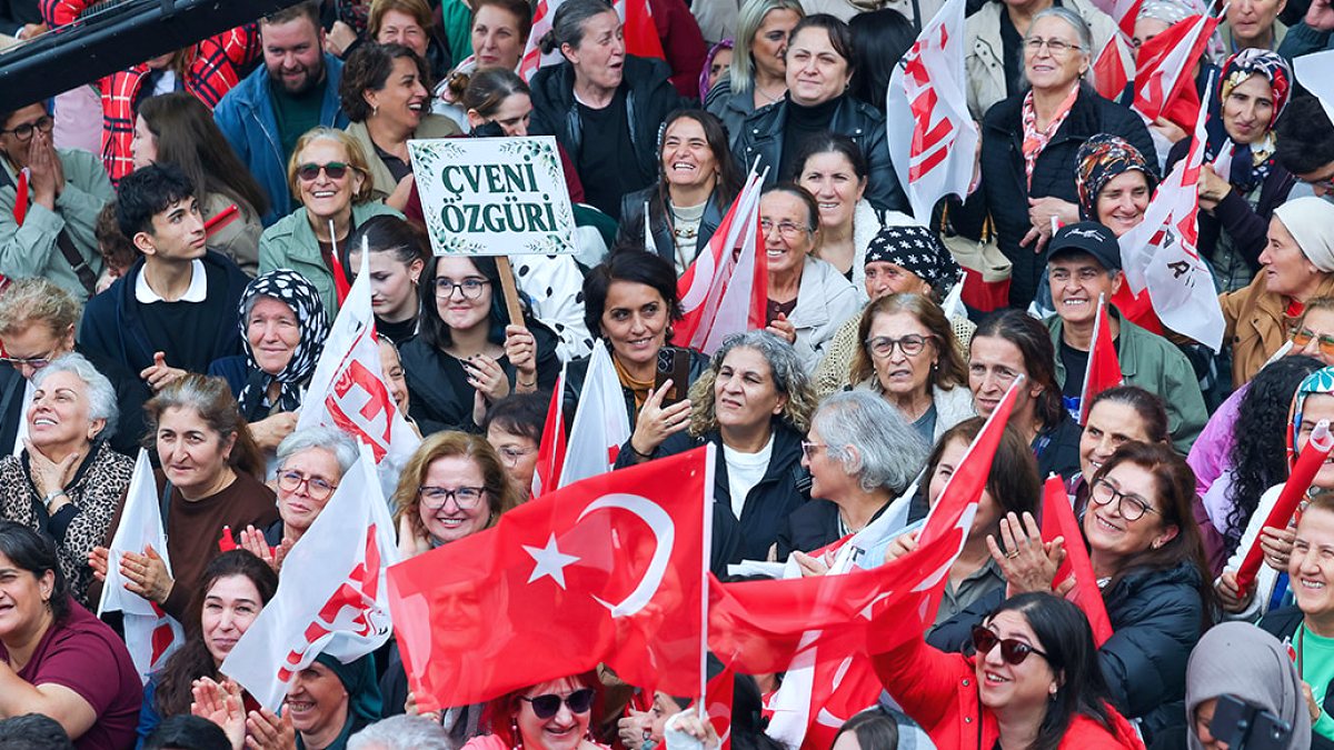 Özgür Özel'den 'Fon Krizi' Tepkisi: Bu Bir Devlet Krizidir
