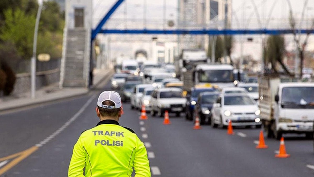 İstanbul'da Pazar Günü Sahil Yolu Ulaşıma Kapalı Olacak