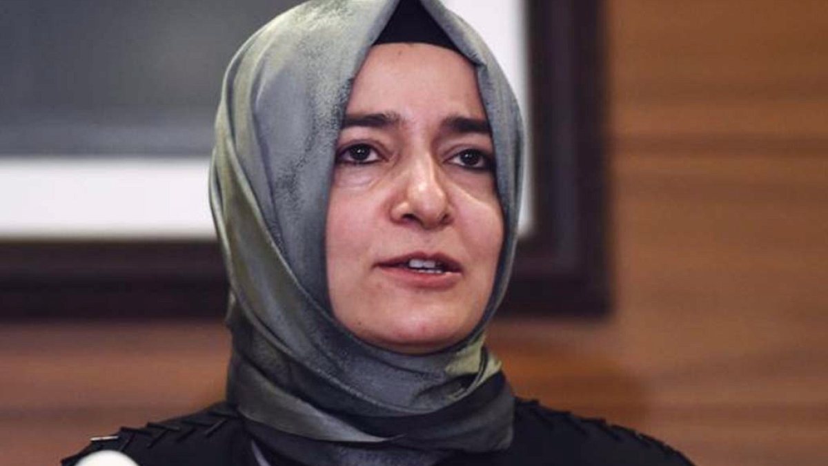 Fatma Betül Sayan Kaya'nın Bakanlık Döneminde Olağanüstü Özel Kalem Değişikliği İddiası