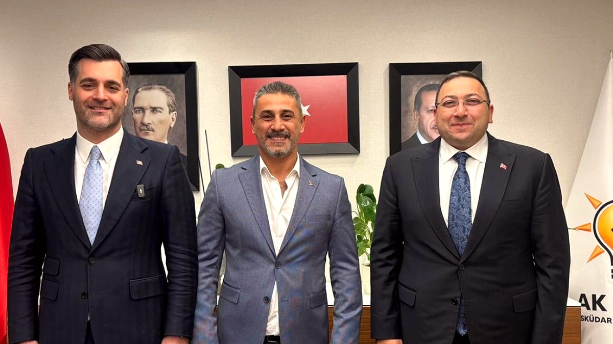 Üsküdar'da Siyasi Transfer: Bir Meclis Üyesi Daha AKP'ye Geçti