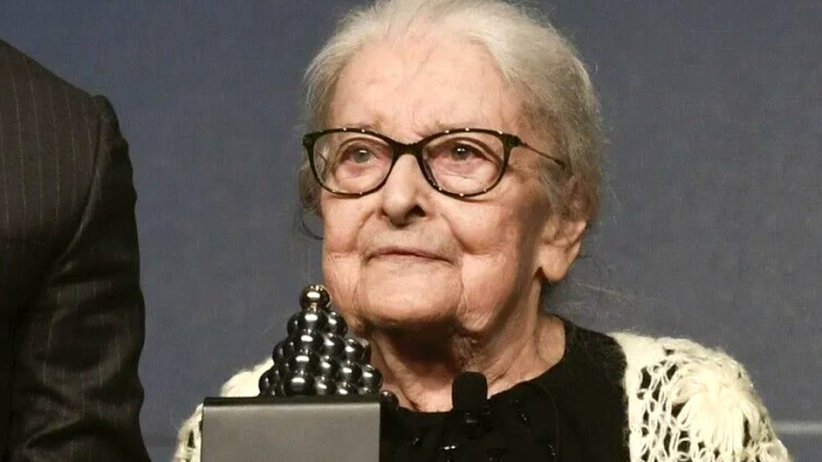 Felsefe Dünyası Prof. Dr. İoanna Kuçuradi'ye Veda Ediyor
