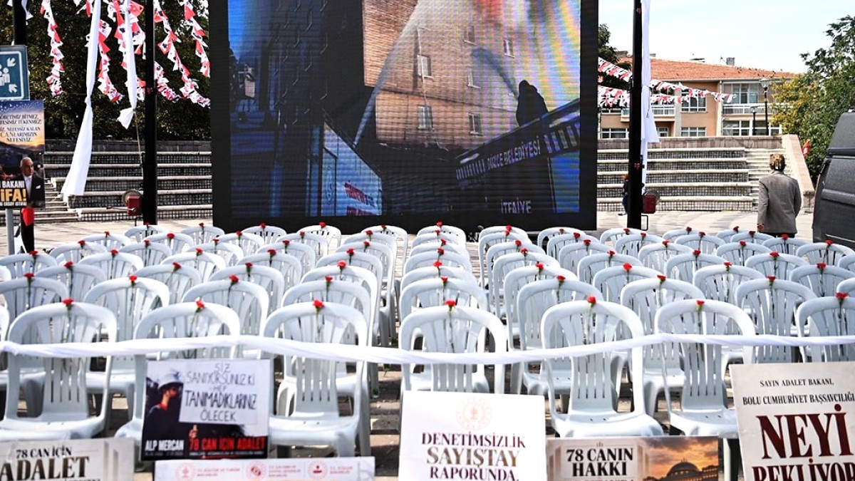 Bolu'daki Otel Yangını Faciasında Hayatını Kaybedenler İçin Adalet Nöbeti Başladı