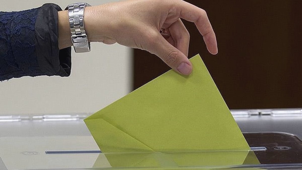 Bosna Hersek'te Kritik Seçim Günü: Sandıklar Açıldı, Sonuçlar Akşam Belli Olacak