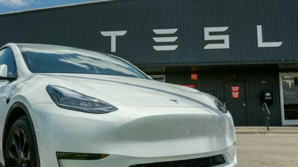 Tesla Model Y Fiyatları Yeniden Güncellendi: Zamlar Kapıda