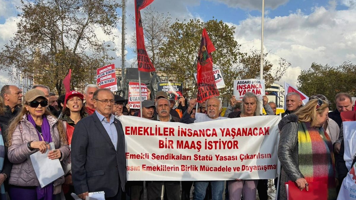 Emekliler Ankara'da Ses Yükseltti: Seyyanen Zam ve Onurlu Yaşam Talebi