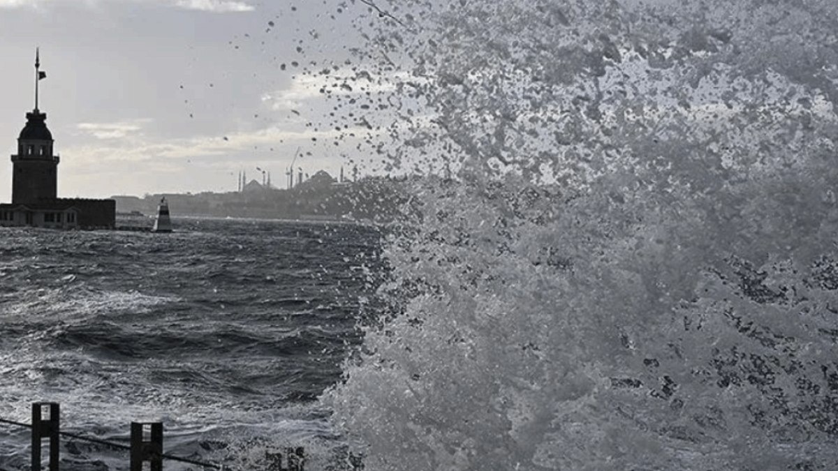 İstanbul'u Poyraz Vuracak: Sıcaklıklar Düşüyor, Rüzgar Şiddetlenecek