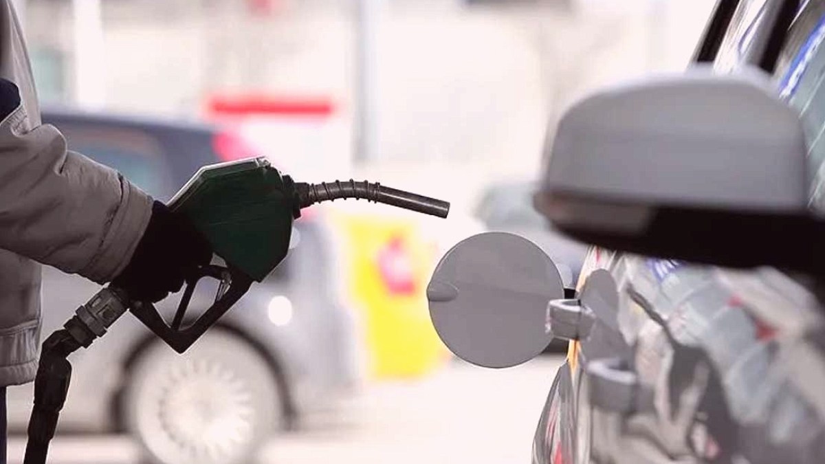 Motorine Dev İndirim Yolda: Litre Fiyatı 5 TL Birden Düşecek
