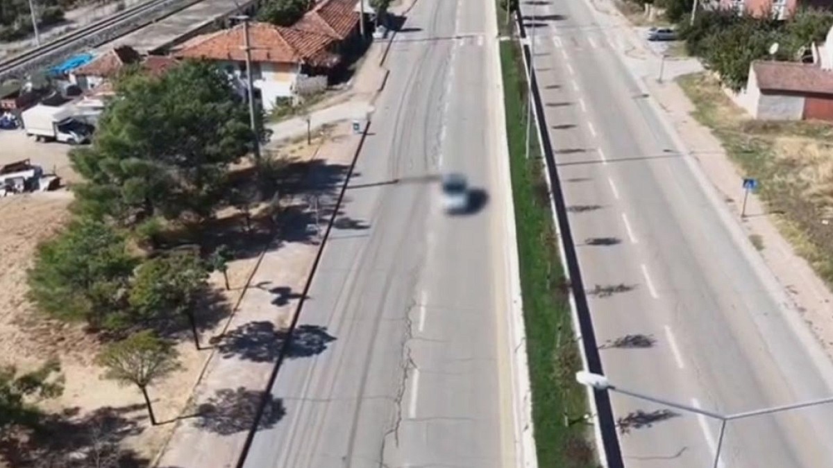 Ehliyetsiz Sürücü Dron Denetiminden Kaçarken Yakalandı: Ağır Cezayla Karşılaştı