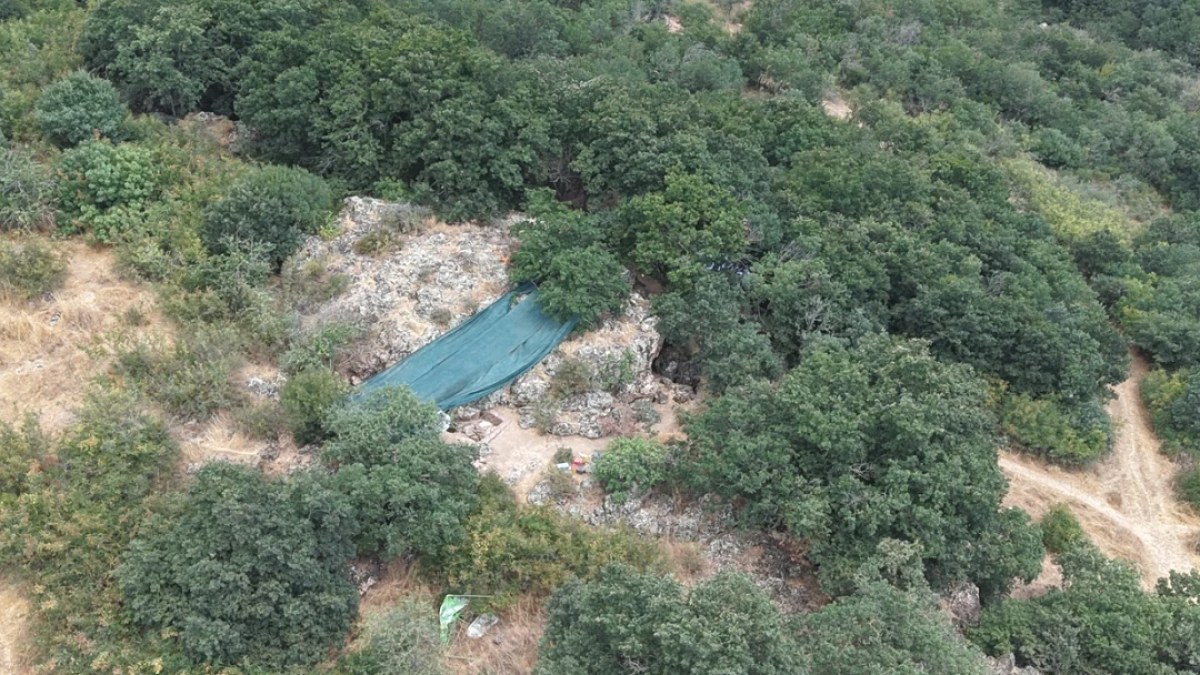 Çanakkale'de 86 Bin Yıllık Mağarada Dev Çakmaktaşı Kütlesi Bulundu