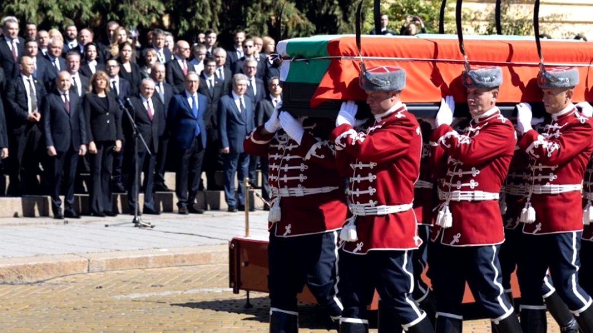 Bin Yıl Sonra Vatanına Döndü: Bulgar Çarı Samuil'in Naaşı Bulgaristan'da