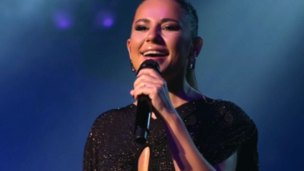 Merve Özbey'den Sahne Kazası Sonrası İlk Açıklama: Sağlık Durumu Netleşti