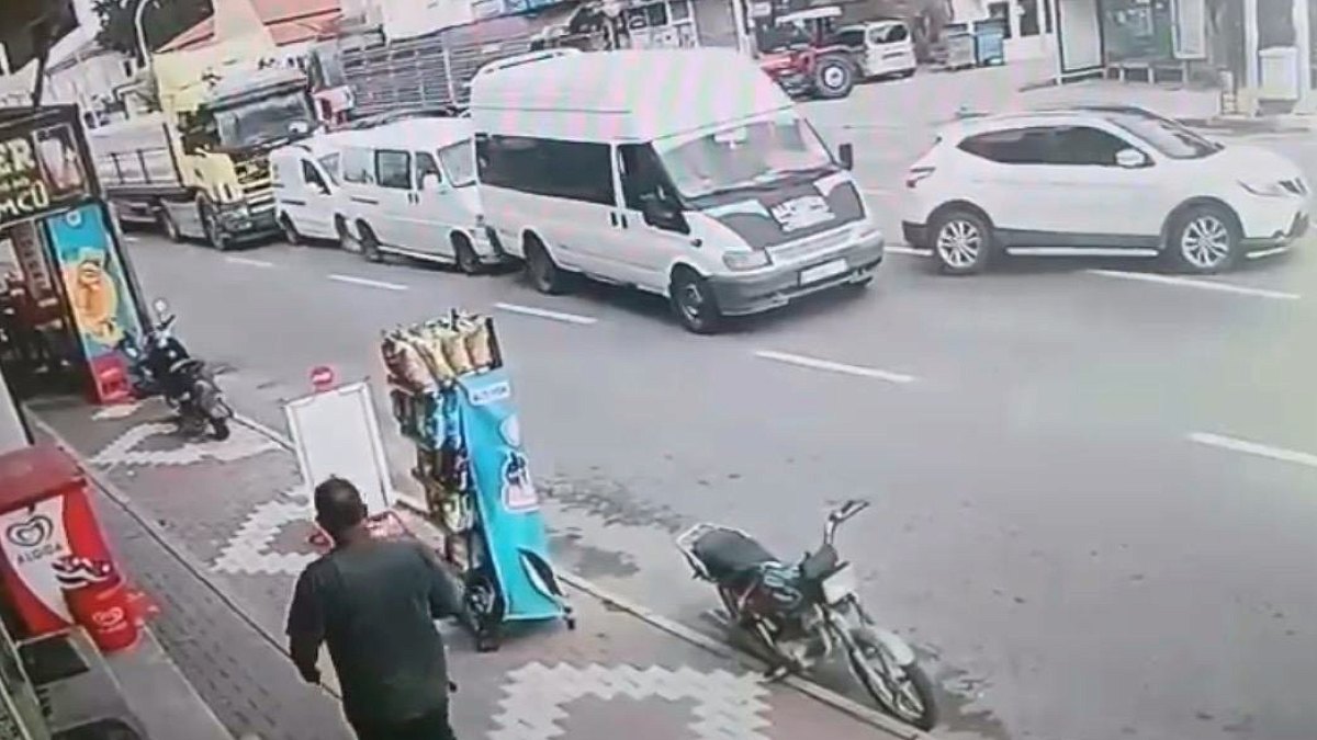 Nevşehir'de Trafik Felci: Zincirleme Kaza Güvenlik Kamerasına Yansıdı