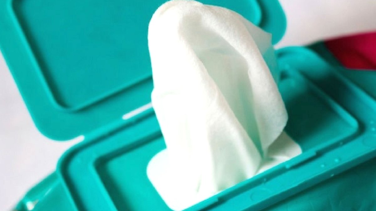 Birleşik Krallık'ta Plastikli Islak Mendillere Kapsamlı Satış Yasağı Geliyor