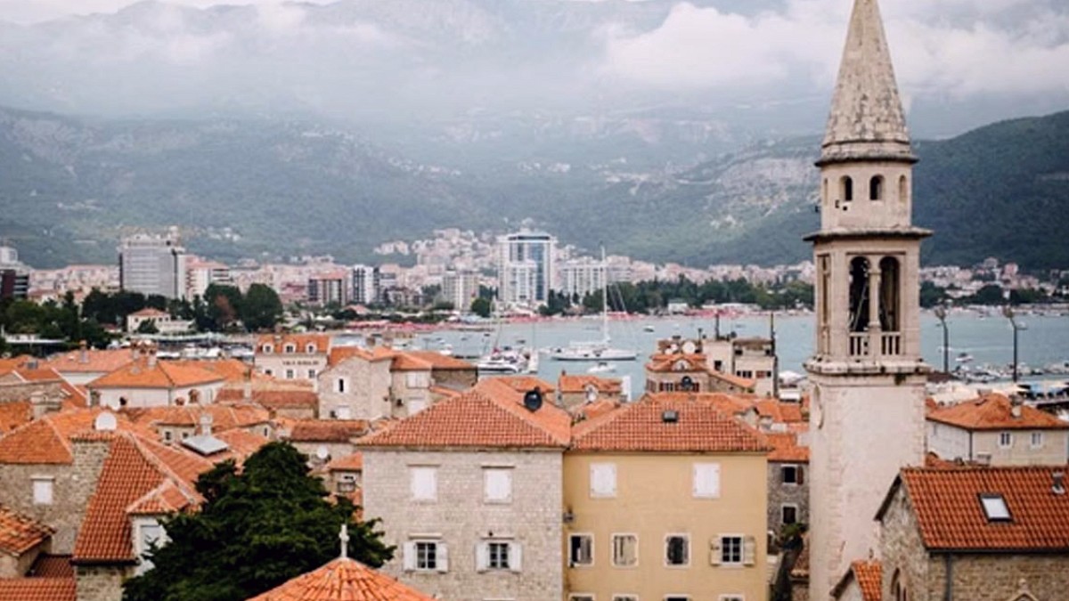Budva'da Emlak Piyasası Ters Köşe: Türk ve Rus Yatırımcılar Mülklerini Satıyor