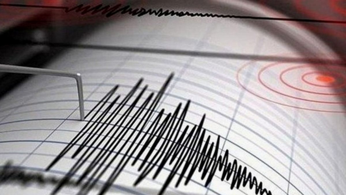 Ege Denizi'nde Gece Yarısı Sarsıntıları: İki Deprem Kaydedildi