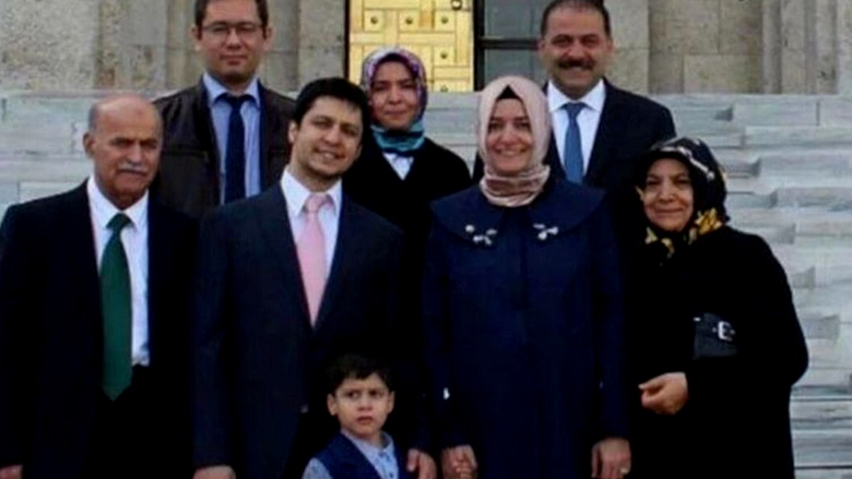 72 Yaşındaki Anne, Geniş Bir Faaliyet Alanına Sahip Şirket Kurdu