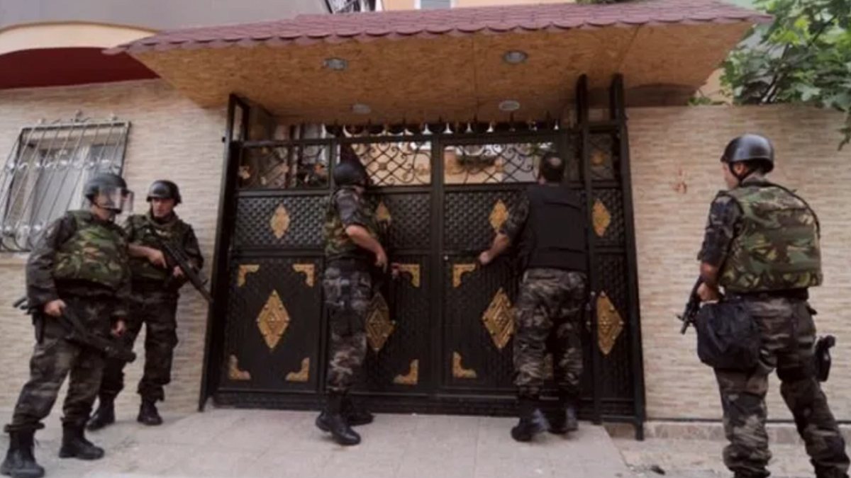 Mersin'de Uyuşturucu Operasyonu: 77 Kişi Gözaltına Alındı, 14'ü Tutuklandı