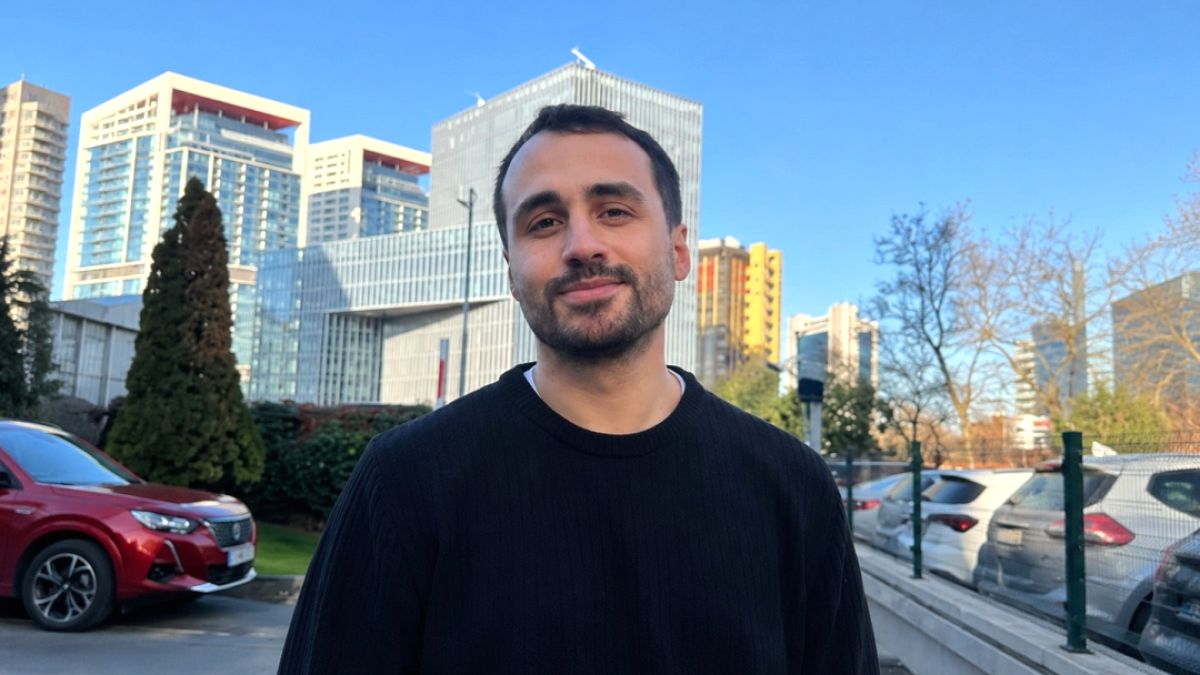 Gazetecilere Yönelik Soruşturmalar Siyasilerden Sert Tepki Aldı