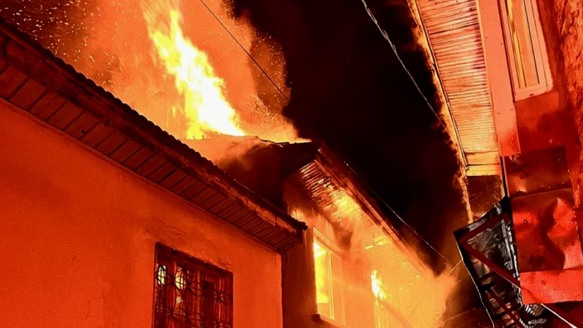 Manisa'da Yangın Felaketi: Ev Sahibi Hayatını Kaybetti