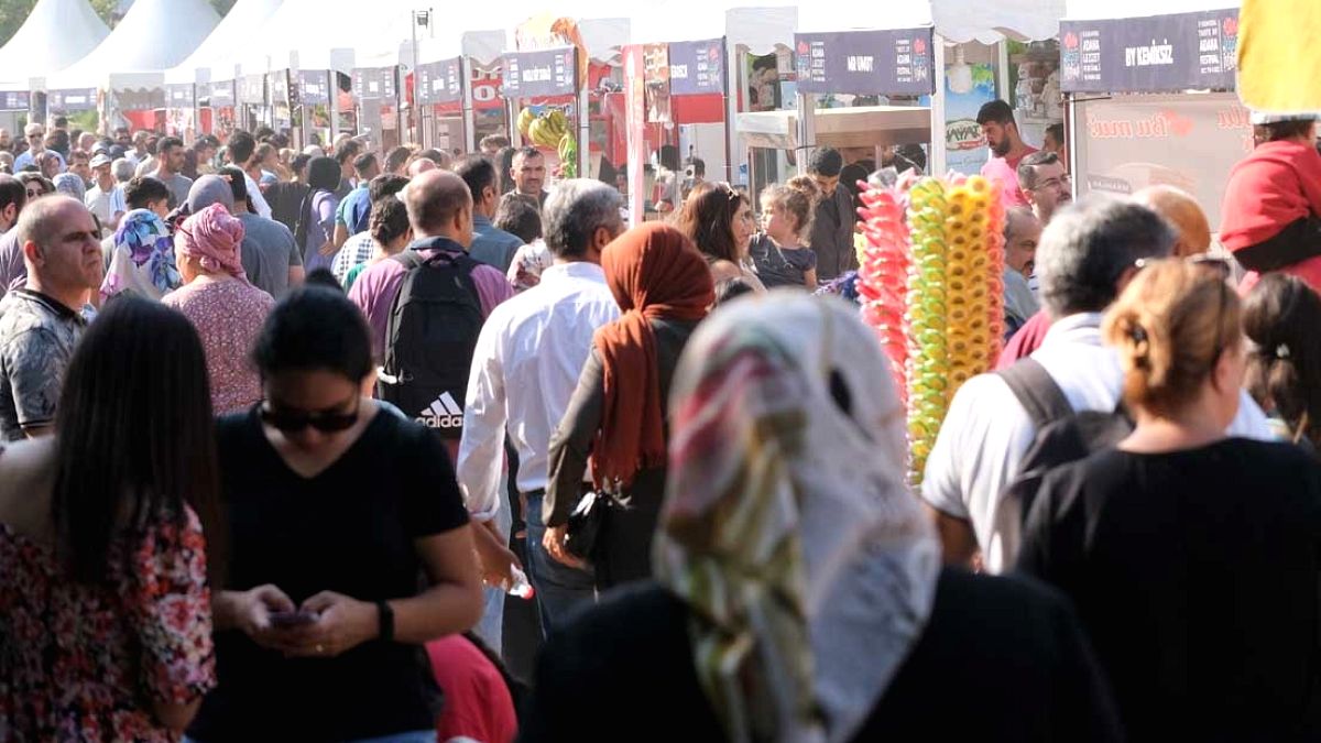 Adana Lezzet Festivali'nde Yöresel Tatlar Ziyafeti Sürüyor