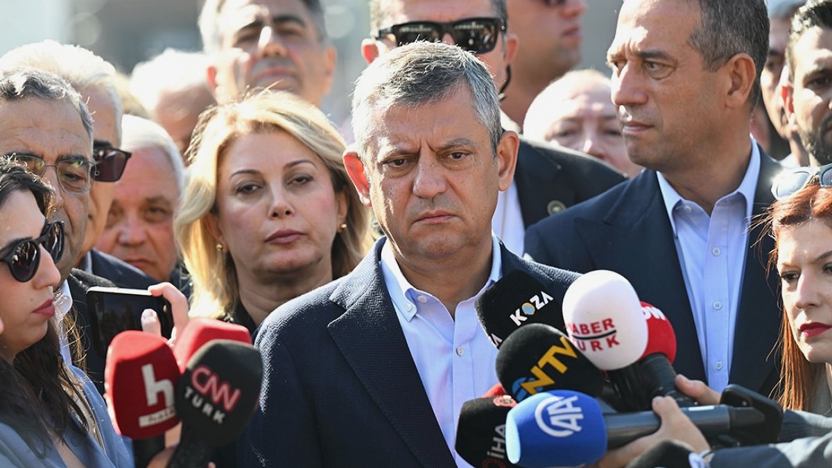 Özgür Özel'den 'Tövbe Kapısı' Eleştirisi: Fon Vurgununda Hukuksuzluk İddiası