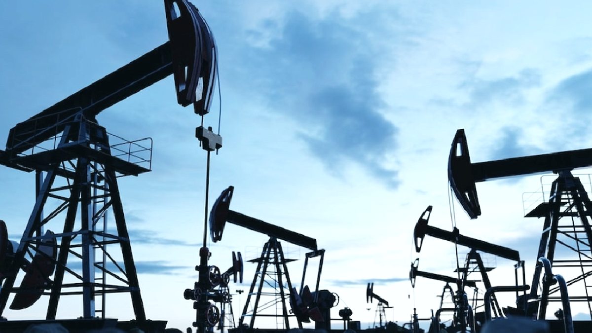 Petrol Piyasasında Kritik Eşikler: 125 Dolar Senaryosu Kapıda
