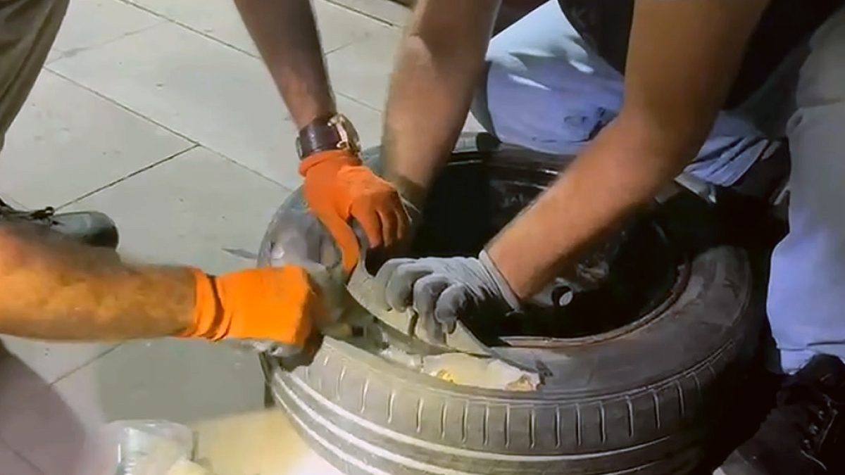 Adana'da Polisten Nefes Kesen Operasyon: 110 Bin Uyuşturucu Hap Ele Geçirildi