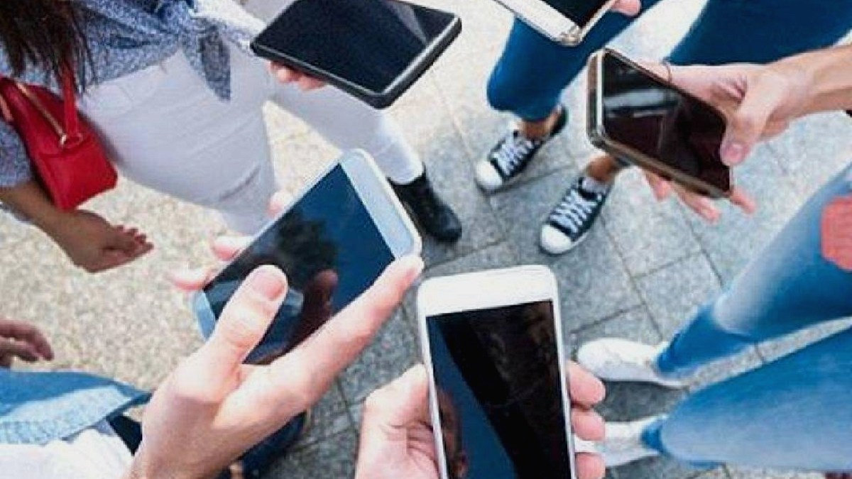 Seattle'da Yanlış Basılan Tek Rakam Şehri Telefon Csımına Boğdu