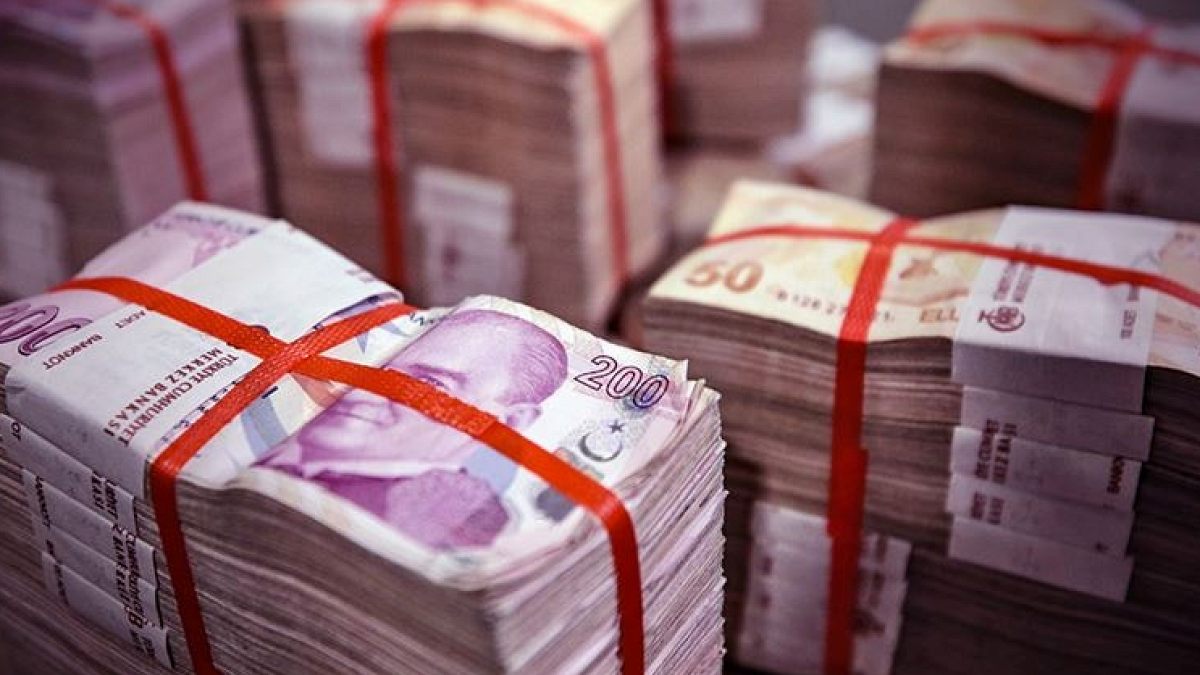 Türk Bankacılık Sektöründe Kredi Hacmi ve Mevduat Hareketliliği