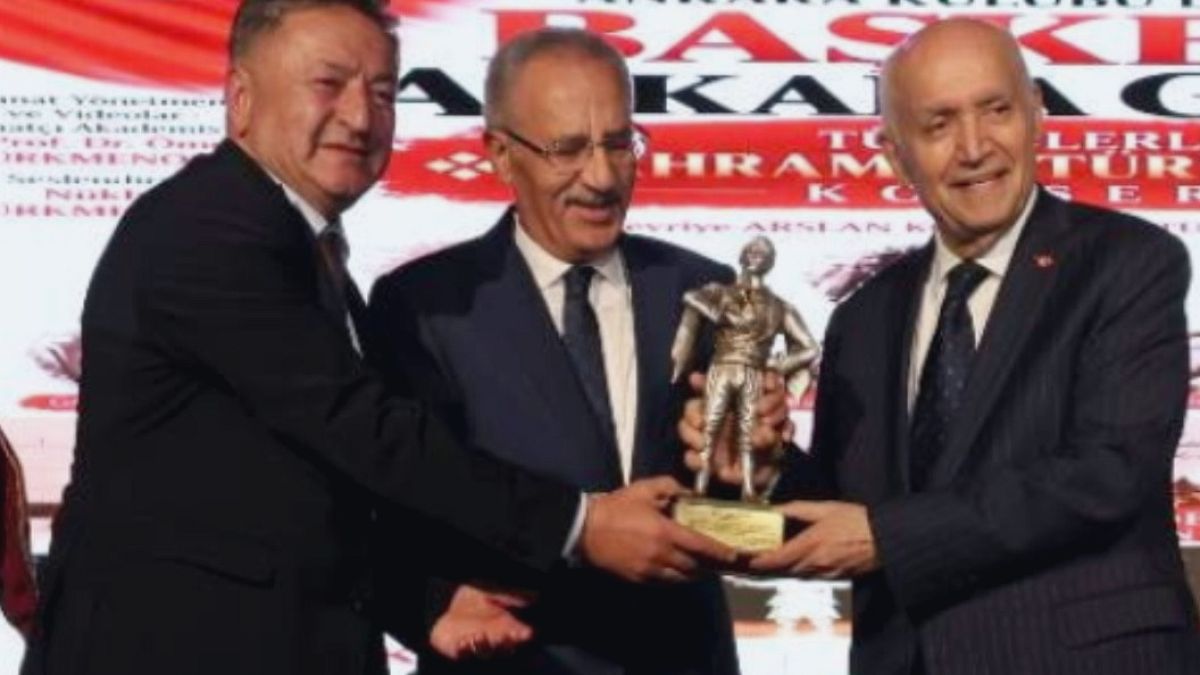 Ankara'ya Hizmet Eden 10 İsim 'Başkent Ankara Gecesi'nde Ödüllendirildi