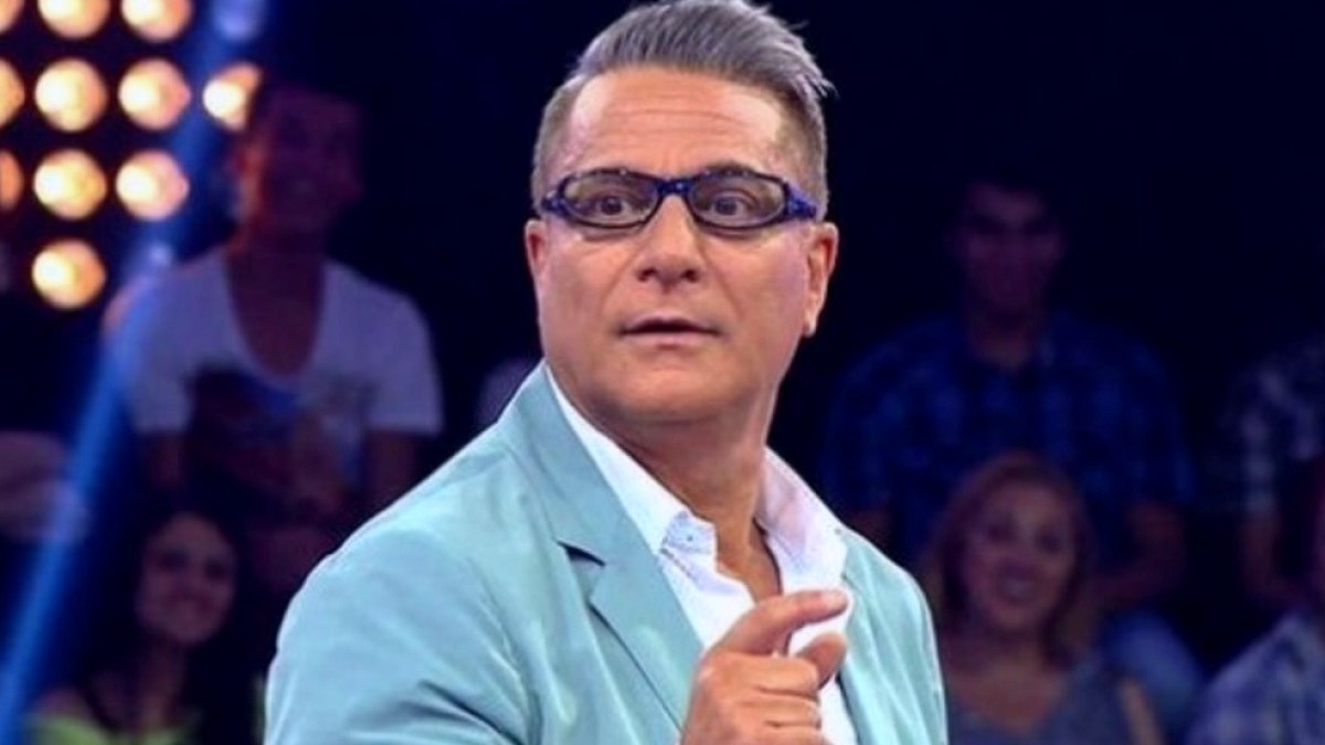 Mehmet Ali Erbil'den Şaşırtan Servet İfadesi: 'Haftalık Ev Alırdık'
