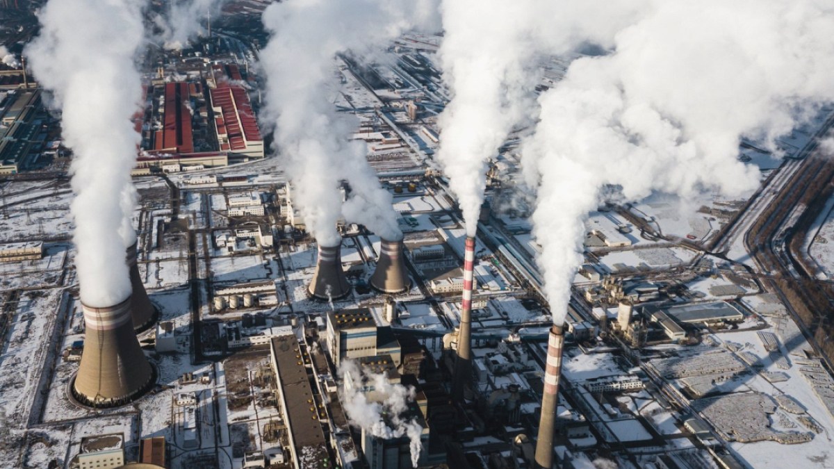 Çin'de Enerji Devrimi: Güneş Enerjisi Kömürü Geride Bıraktı