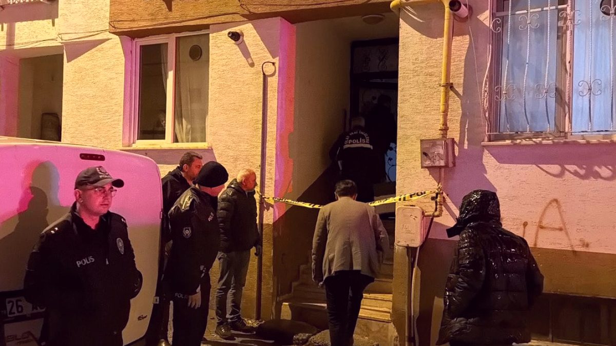 Eskişehir'de Korkunç Cinayet: Sevgilisinin Evinde Bıçaklandı