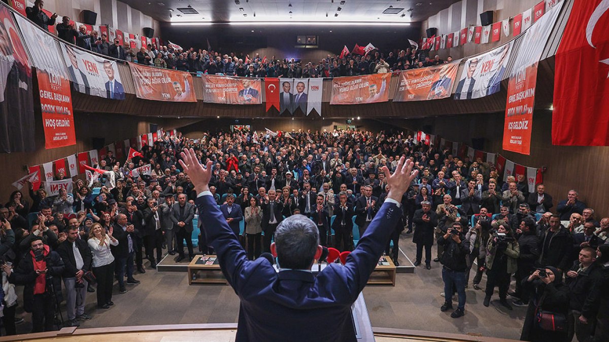 Özgür Özel'den Çarpıcı Açıklamalar: Fon Vurgunu Asrın Felaketinden Daha Büyük Hasar Verdi
