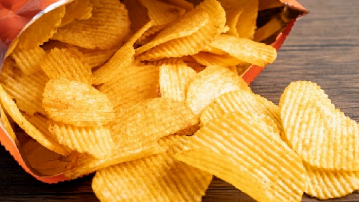 Pringles'tan Ölüm Sonrası Cips Keyfi: 200 Yıl Yetacak Stok ve Mezar Küpü Hediyesi