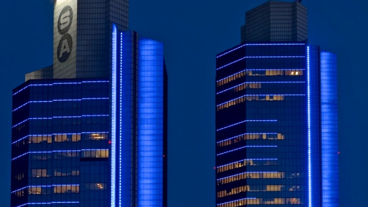 Sabancı Holding'de Aile ve Üst Yönetim Hisselere Sahip Çıktı