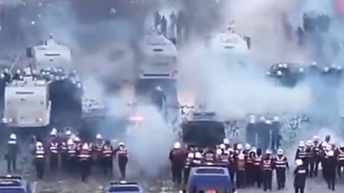 Arnavutluk'ta Öğrenci Eylemleri: Başbakan Rama'dan Diyalog Çağrısı