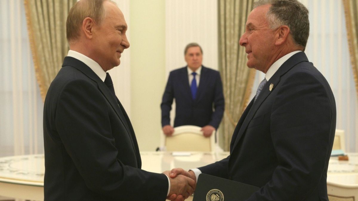 Putin ve ABD Temsilcisi St. Petersburg'da Ukrayna Krizi İçin Bir Araya Geldi