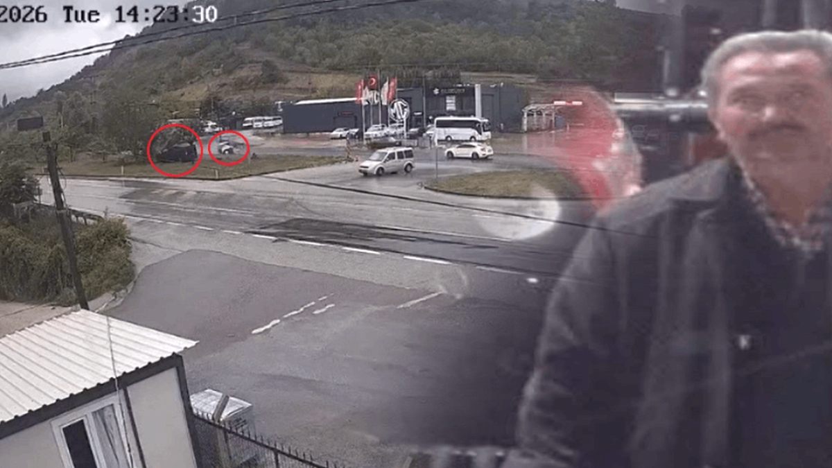 Yalova'da Korkunç Kaza: Otomobil İkiye Bölündü, Sürücü Hayatını Kaybetti