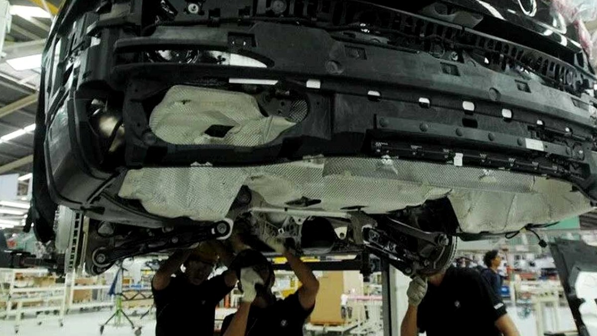 Volkswagen'den 2030'a Kadar Maaşları Dondurma Sinyali: 660 Bin Çalışan Beklemede