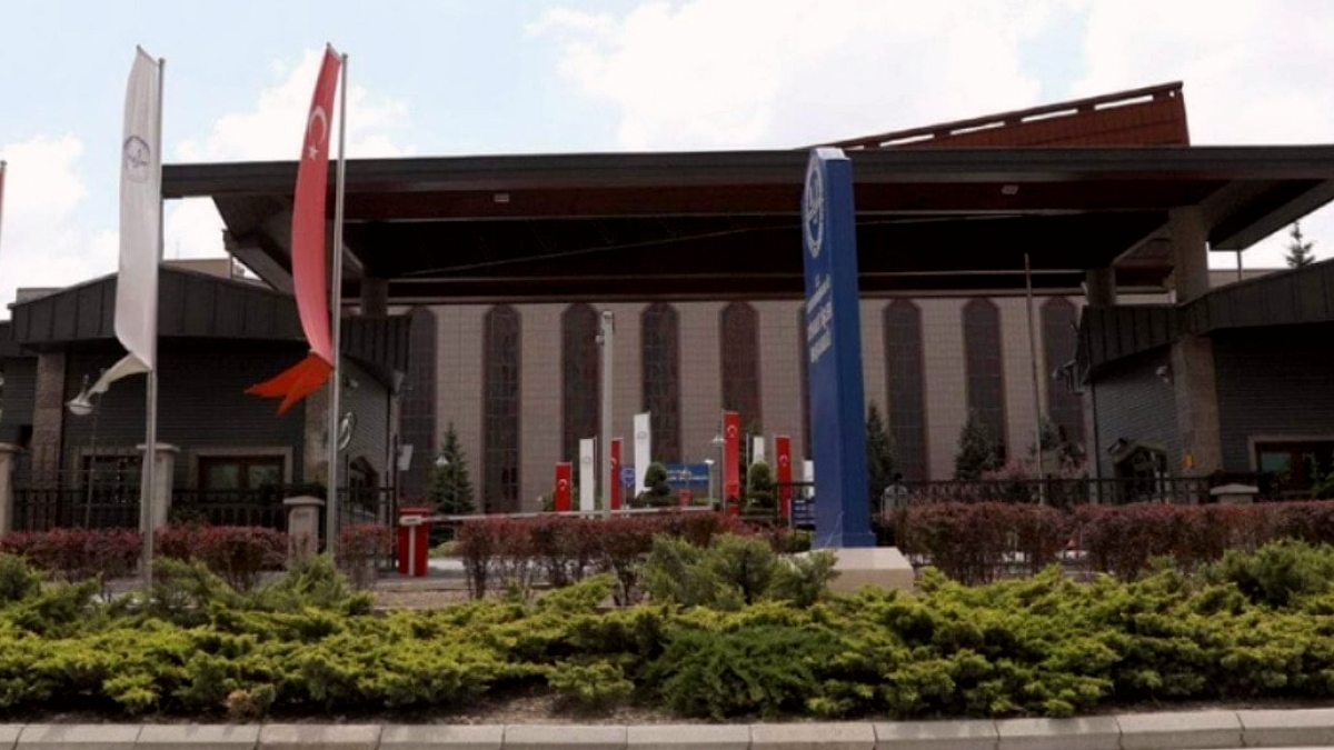 Vakıfta Fon Skandalı: Genel Müdür ve Yardımcıları Görevden Alındı