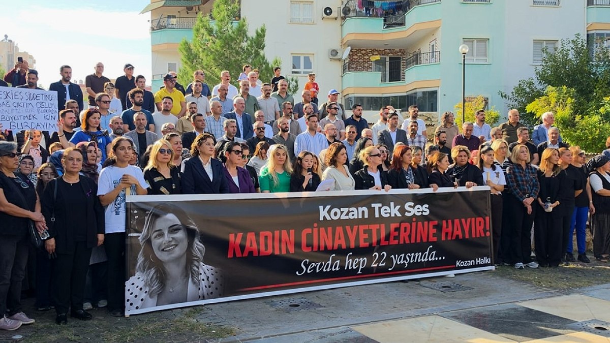 Arkadaşlık Teklifini Reddeden Kadının Cinayetine Tepki Gösterildi