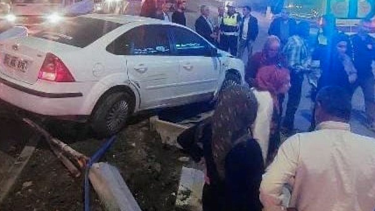 Adıyaman'da Trafik Faciası: Kamyonla Otomobil Çarpıştı, Yaralılar Var