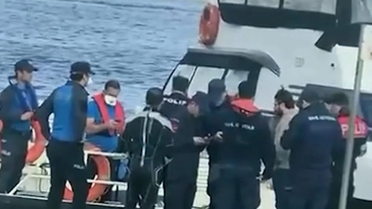 Balat Sahilinde Haliç'te Sahipsiz Bir Ceset Bulundu