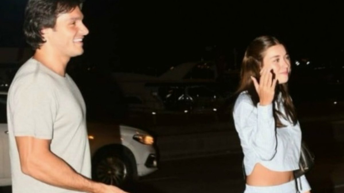 Afra Saraçoğlu Yeni Evine Taşınıyor: Tadilat Bitene Kadar Sevgilisiyle Yaşayacak