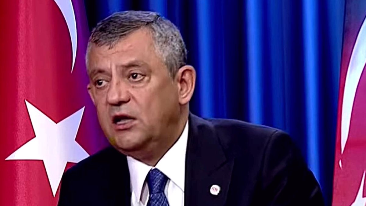 Özgür Özel'den Önemli Açıklamalar: Fon Vurgunu, Siyasi Baskılar ve Seçim Stratejileri