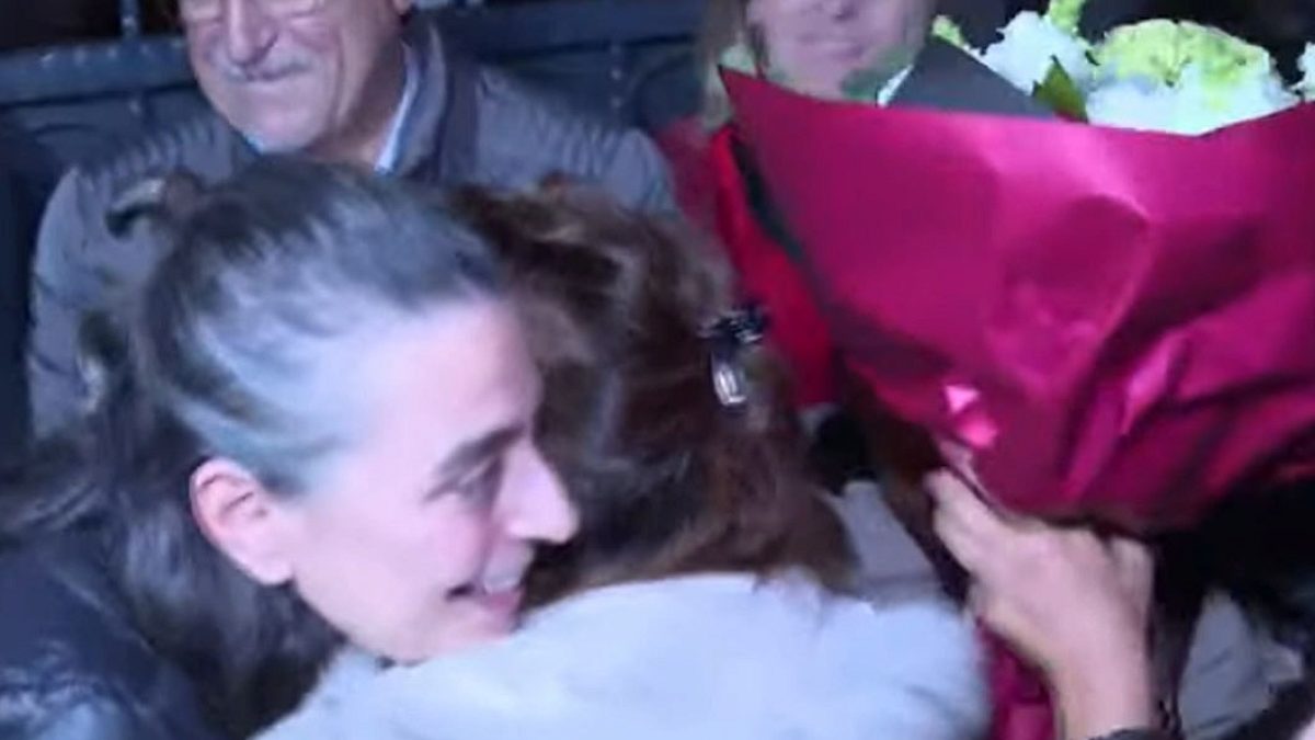 Üsküdar Belediye Başkanı Sinem Dedetaş Ev Hapsiyle Serbest Bırakıldı